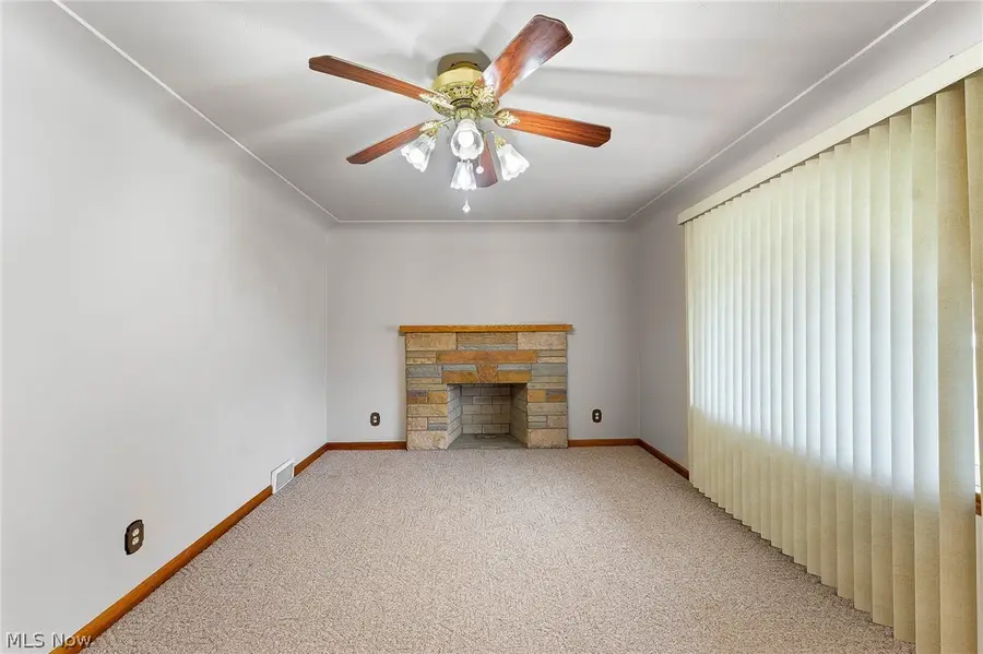 687 Moore Avenue, Campbell, OH 44405 - #3