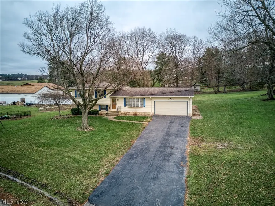 6860 Beridge Street, Louisville, OH 44641 - #2