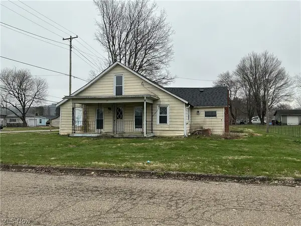 57 W 1st Street, Frazeysburg, OH 43822