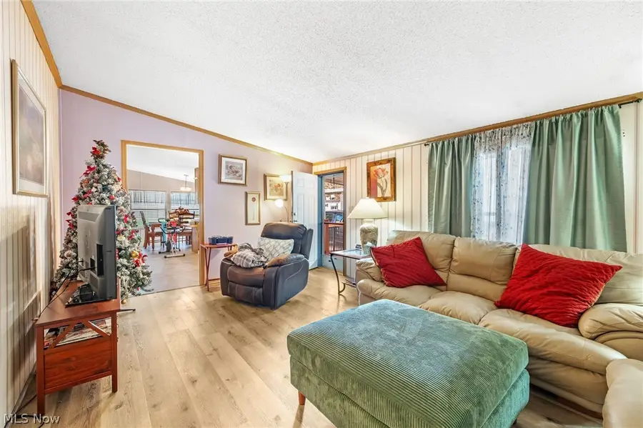 227 C Sw Street, Navarre, OH 44662 - #2