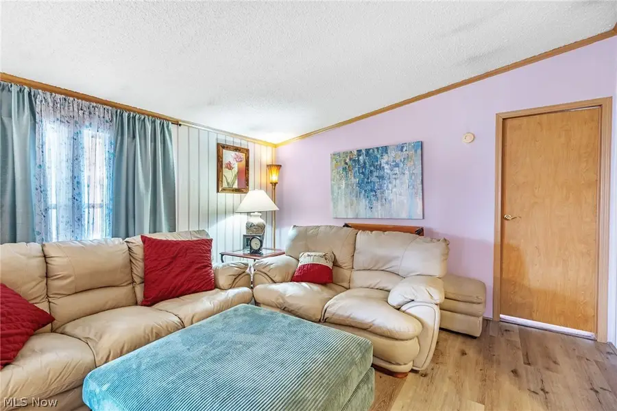 227 C Sw Street, Navarre, OH 44662 - #3