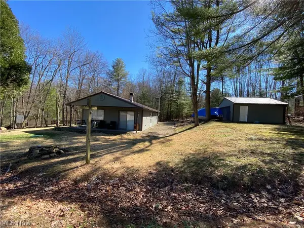 2239 Maple Sw Drive, Carrollton, OH 44615