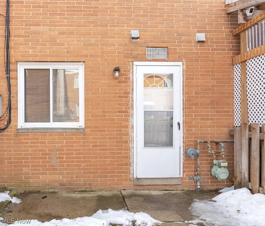 2472 Warren Parkway #20, Twinsburg, OH 44087 - #2