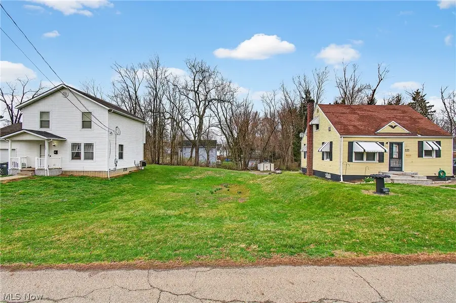 1314 Pearl Se Drive, Massillon, OH 44646 - #3