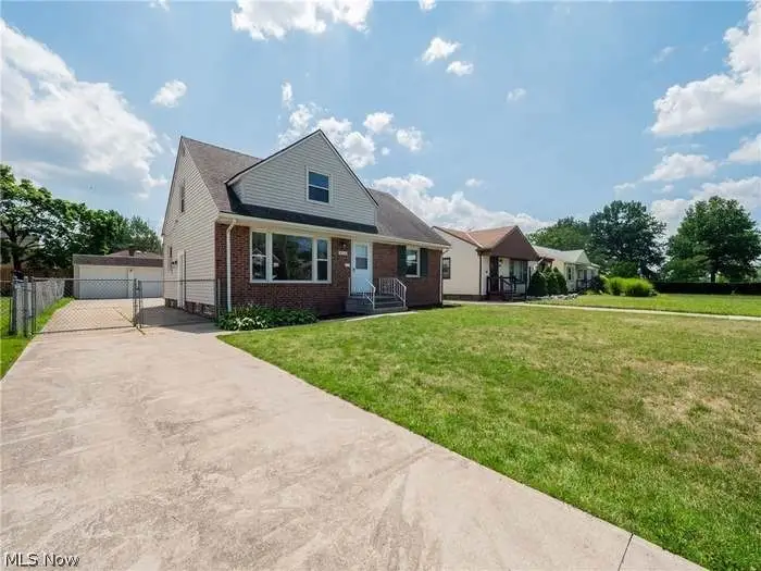 18310 Harvard Avenue, Cleveland, OH 44122 - #2