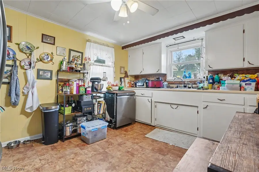 145 Sherman Street, Lisbon, OH 44432 - #3