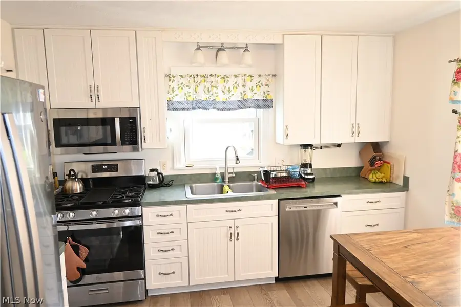 94 N 5th Street, Rittman, OH 44270 - #2