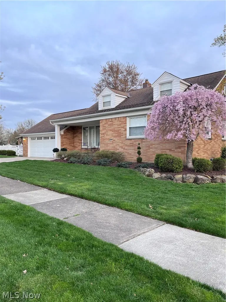 16879 Brinbourne Avenue, Middleburg Heights, OH 44130 - #1