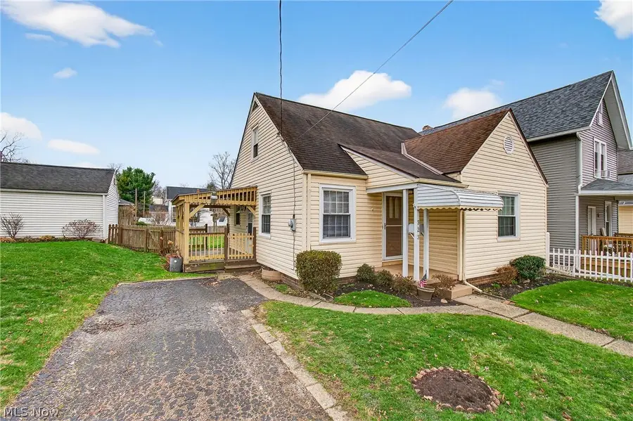 323 Cherry Ne Road, Massillon, OH 44646 - #2