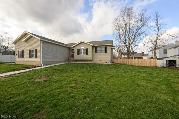 223 E 9th Street, Uhrichsville, OH 44683