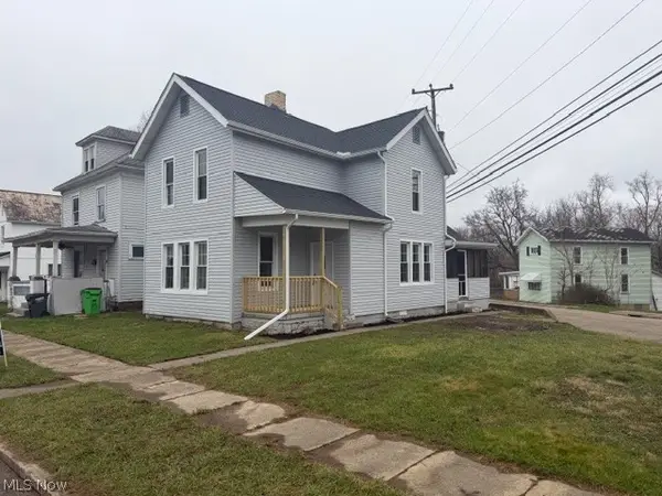 525 E High Street, Uhrichsville, OH 44683