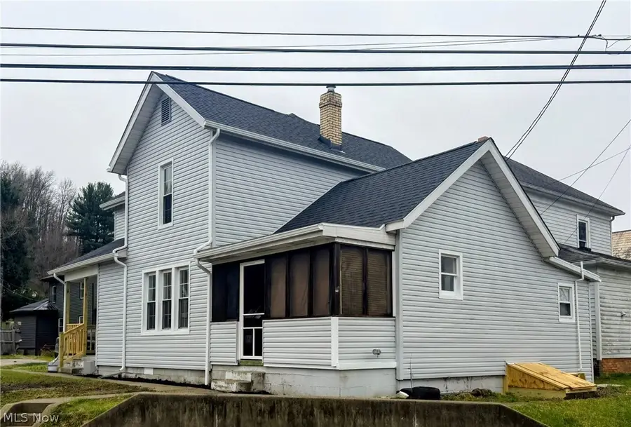 525 E High Street, Uhrichsville, OH 44683 - #3