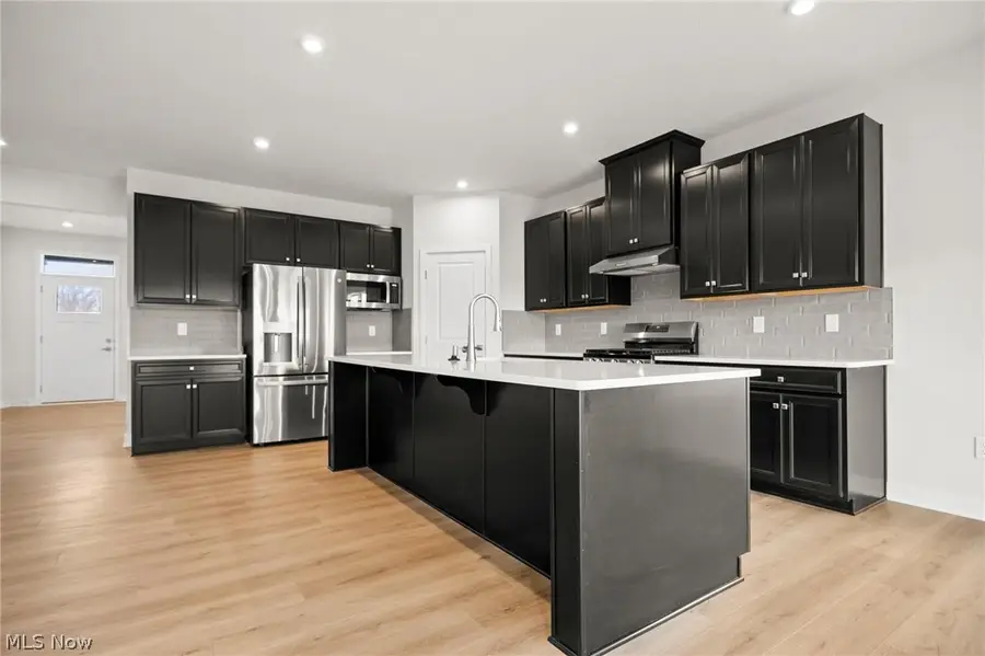 2032 Viewpointe Court, Columbia Station, OH 44028 - #2