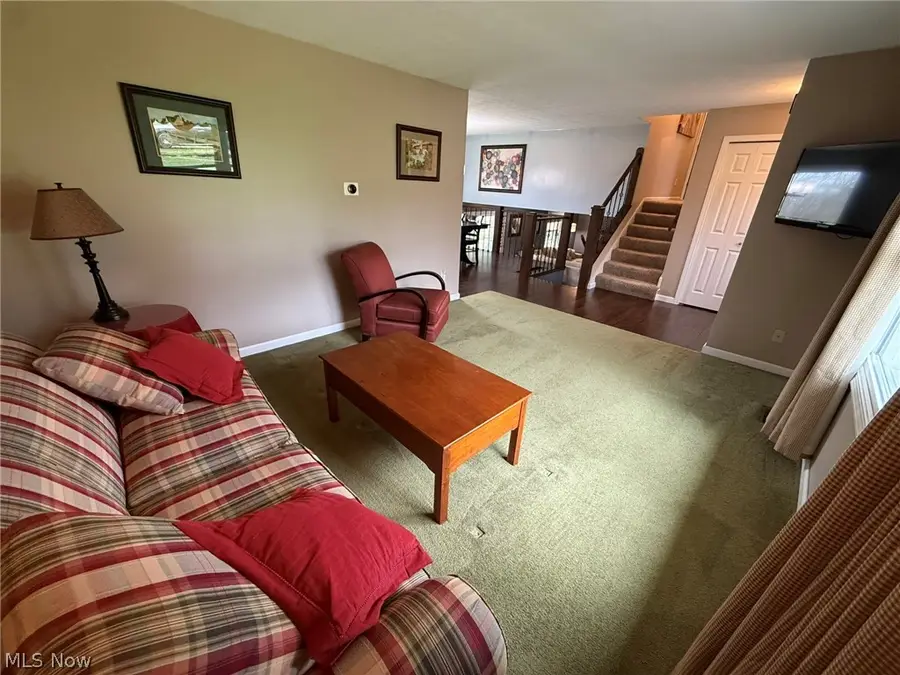 3135 Circleview Nw Drive, Dover, OH 44622 - #3