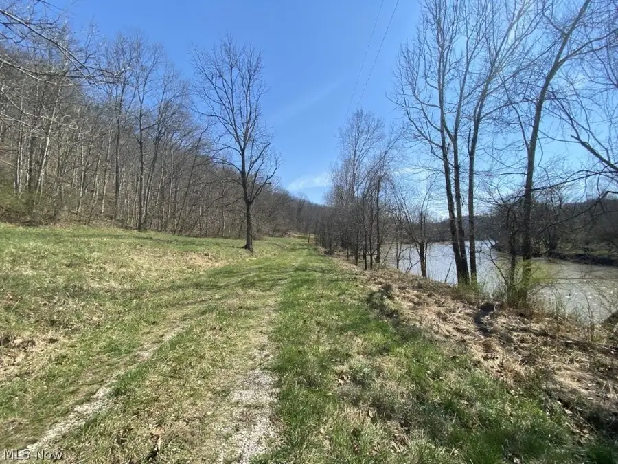 988 Young Lane, Elizabeth, WV 26143 - #2