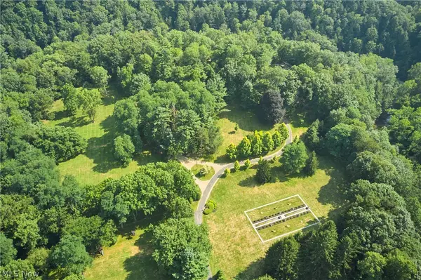 V/L Yellow Creek Lane, Akron, OH 44333