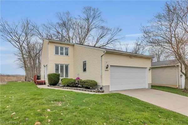 144 Royal Crest Drive #M, Seville, OH 44273