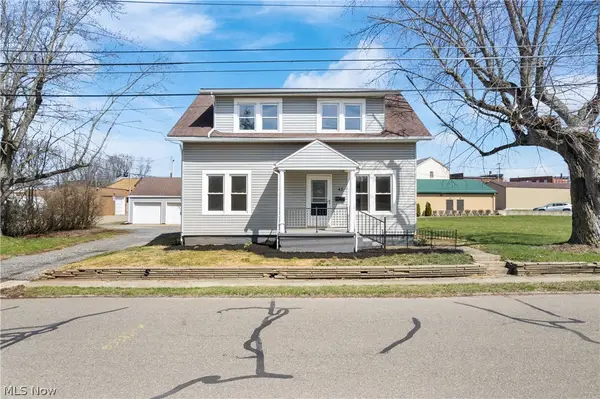 42 Ohio Sw Street, Navarre, OH 44662