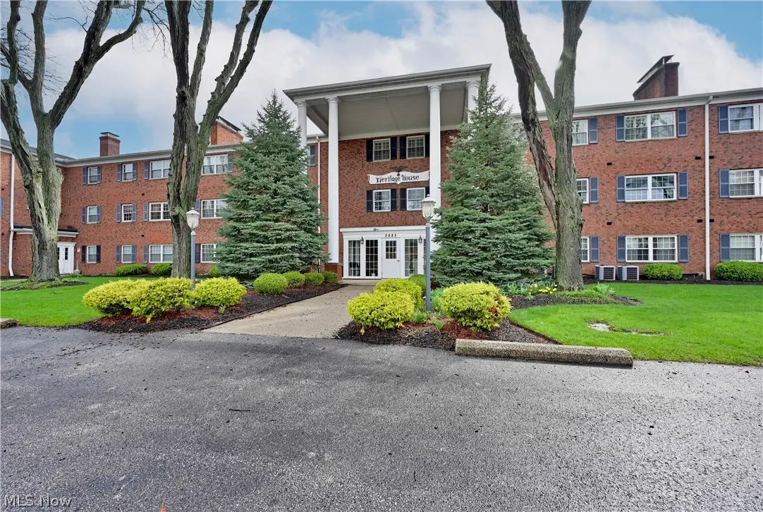 2885 Pease Drive #127, Rocky River, OH 44116 - #1