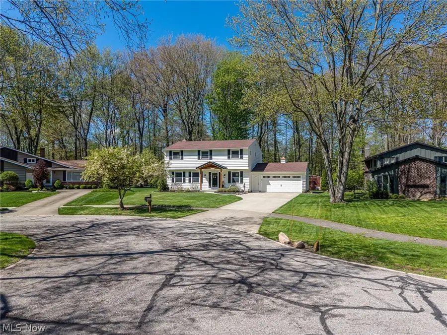 27446 Benwood Circle, North Olmsted, OH 44070 - #3