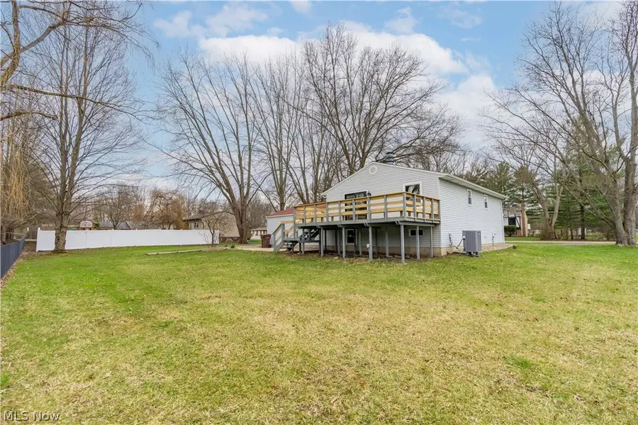 6518 Lorraine Nw Avenue, Massillon, OH 44646 - #3