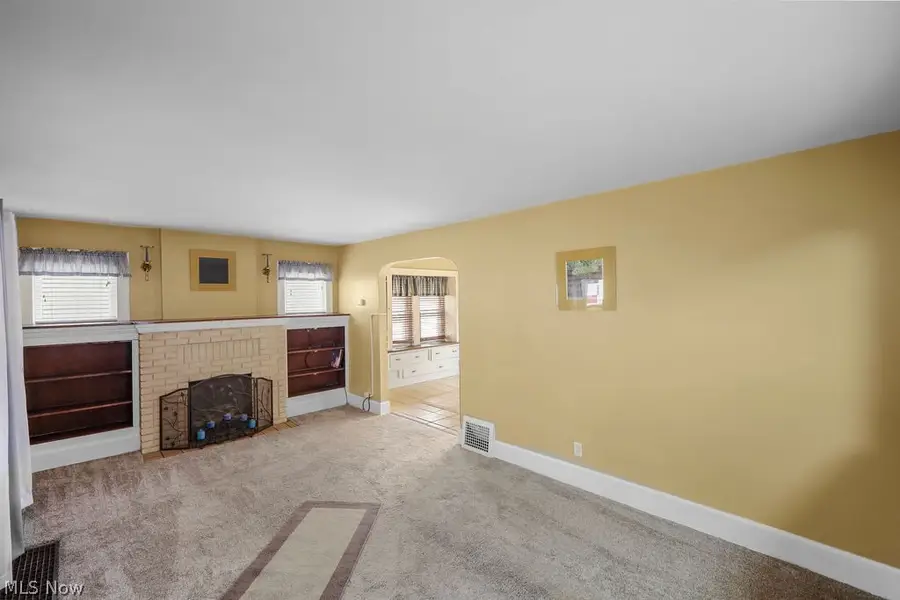 1597 Glenmount Avenue, Akron, OH 44301 - #2