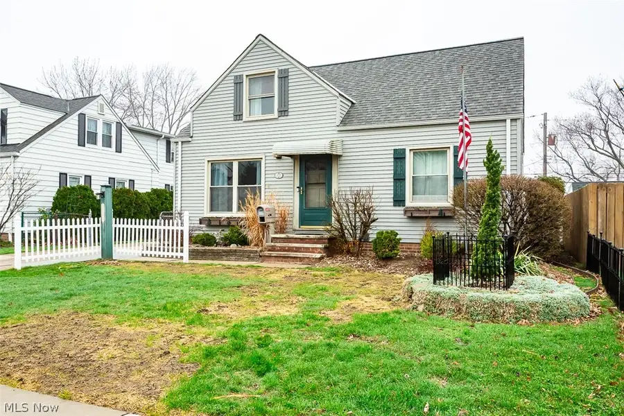 28855 Hazel Avenue, Wickliffe, OH 44092 - #2