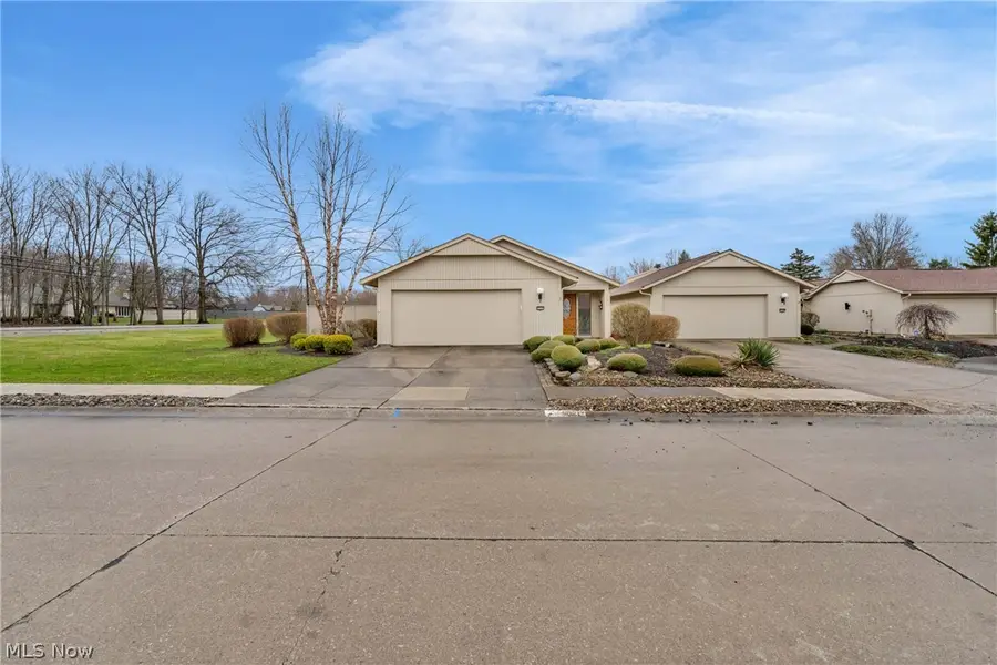 22137 Meadownorth Court, Strongsville, OH 44149 - #2