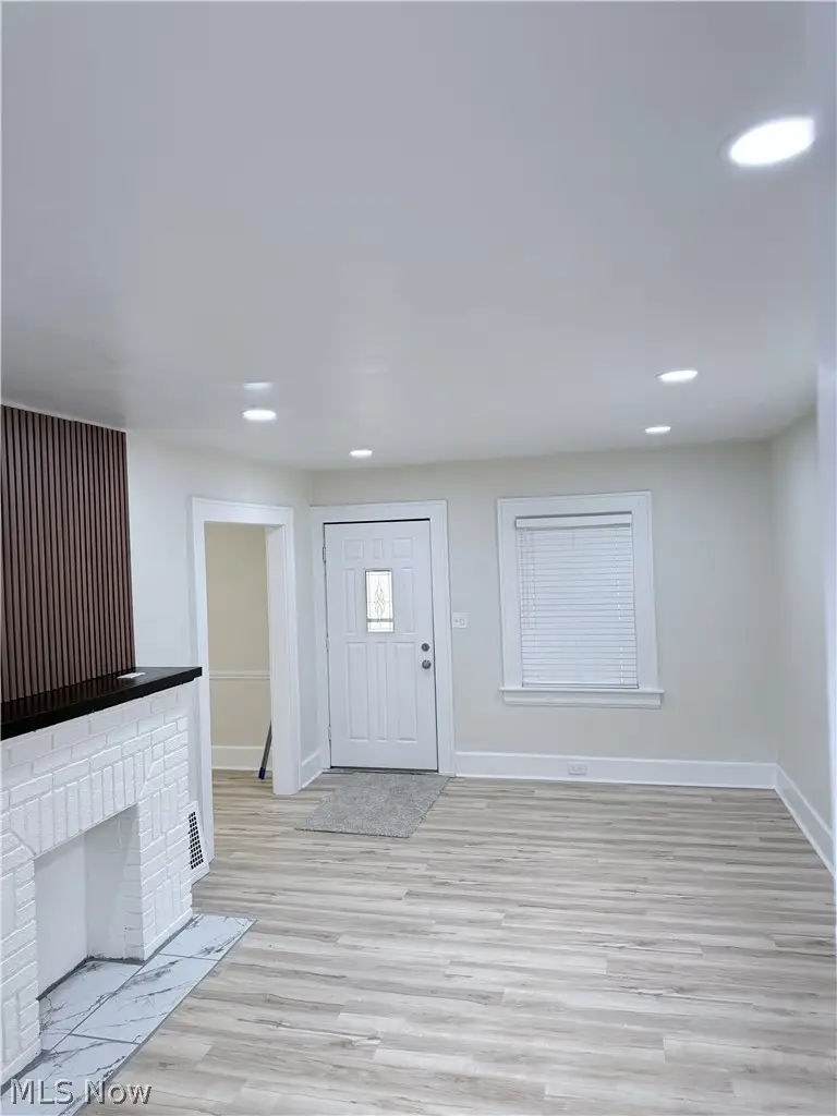 569 Barwell Street, Akron, OH 44303 - #3