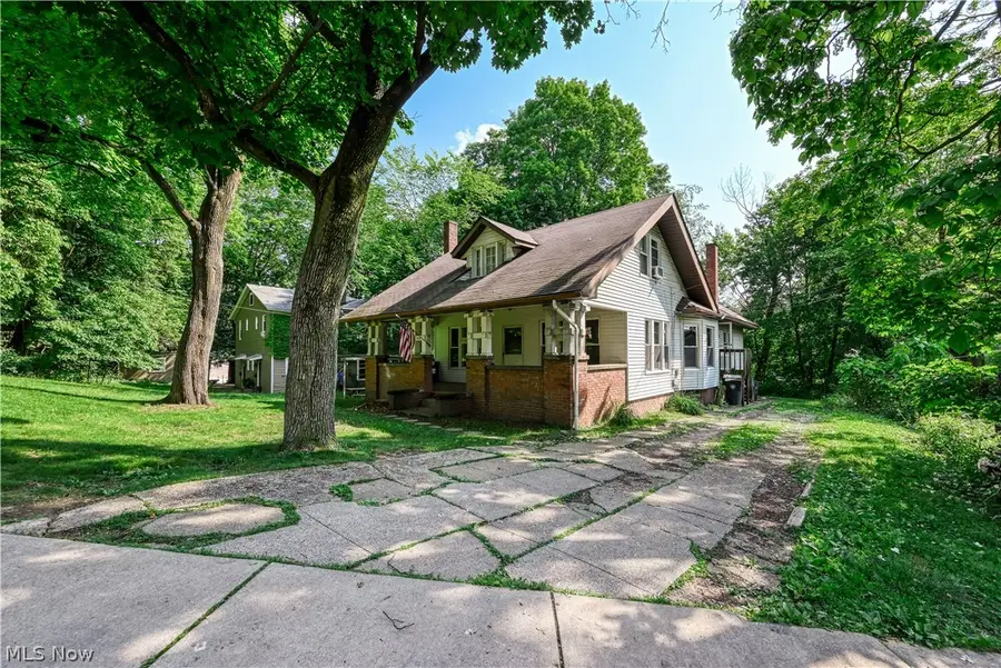 557 Weber Avenue, Akron, OH 44303 - #2