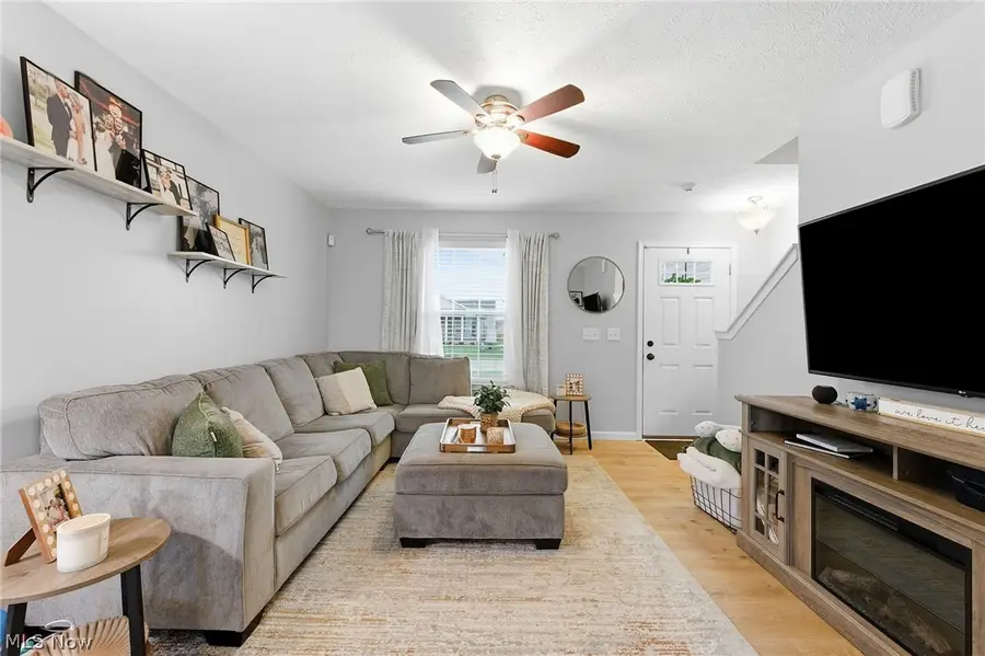 6401 Fawn Lane, North Ridgeville, OH 44039 - #3