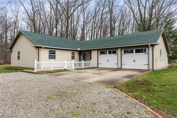 11923 Green Road, Wakeman, OH 44889