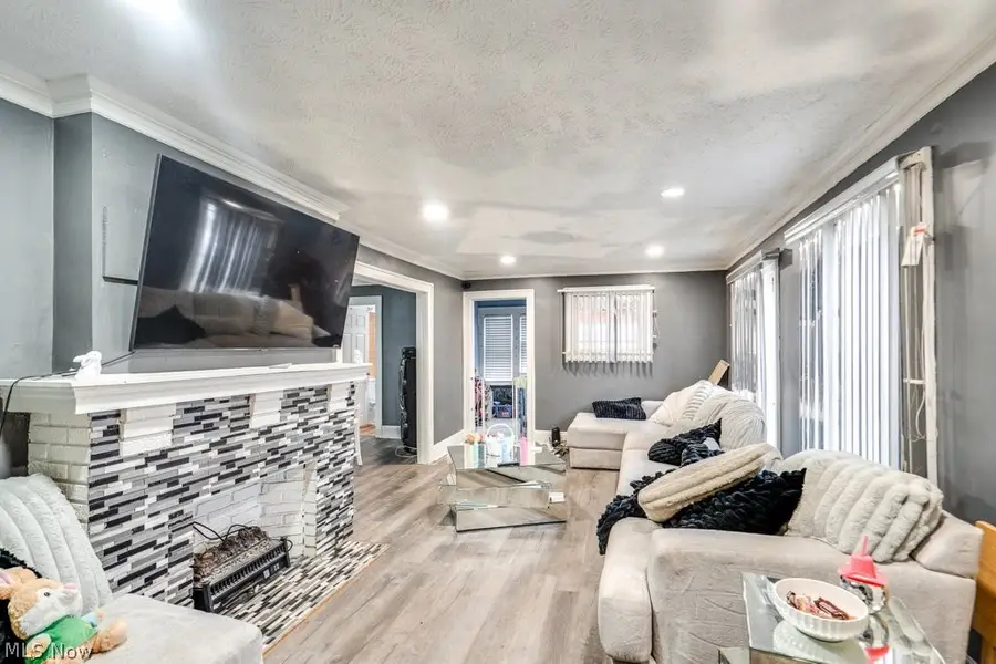 3130 E Overlook Road, Cleveland Heights, OH 44118 - #3