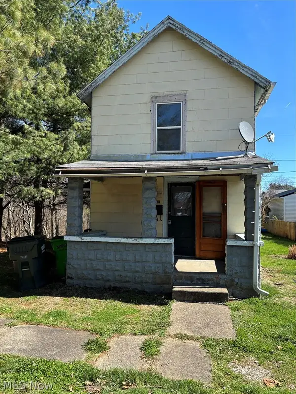 422 N 12th Street, Coshocton, OH 43812