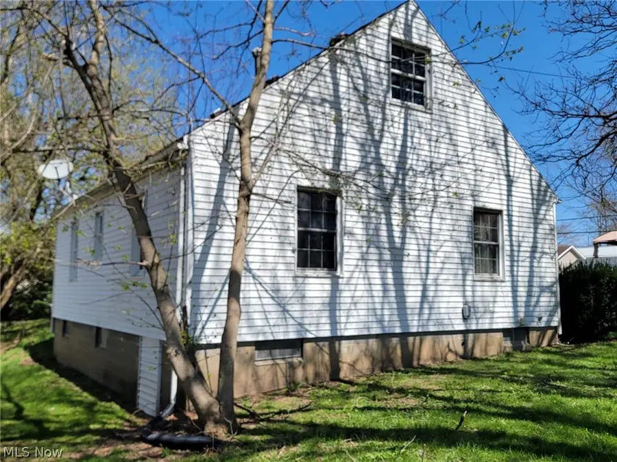 2650 30th Sw Street, Akron, OH 44314 - #3