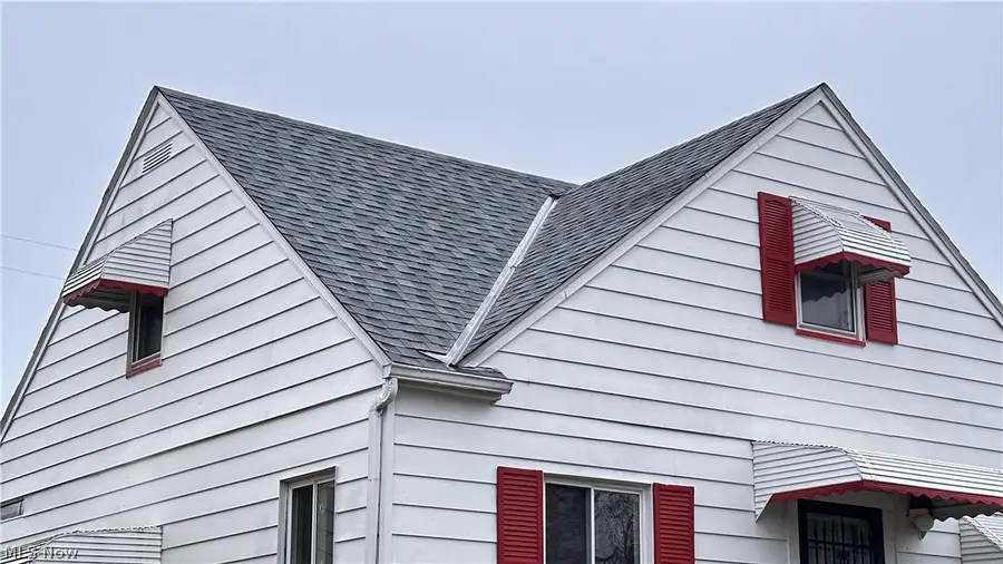 19513 Beverly Avenue, Maple Heights, OH 44137 - #3