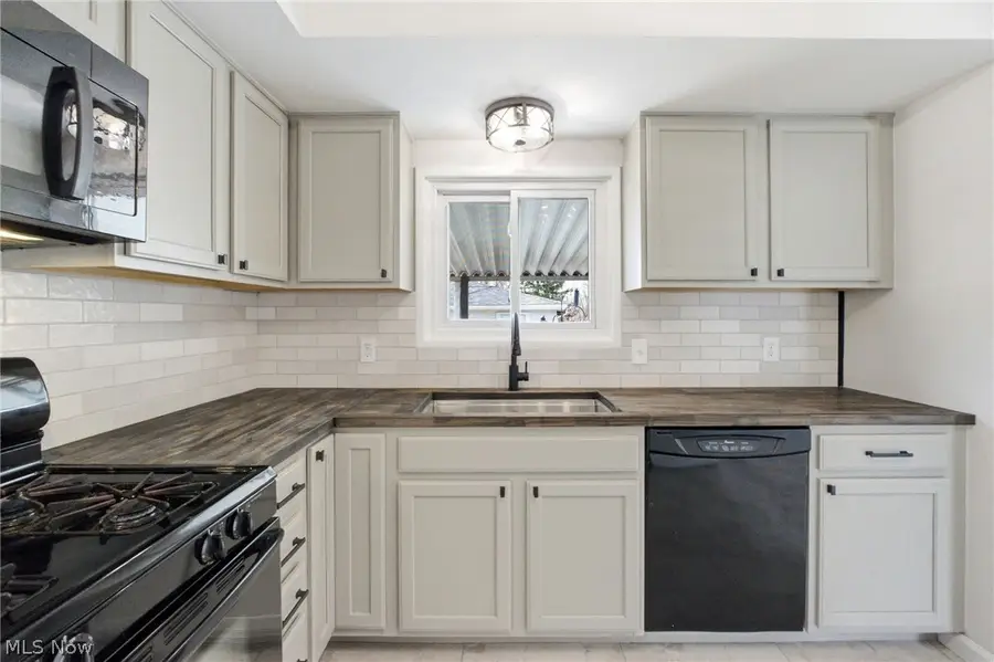 5314 Dartmouth Drive, Parma, OH 44129 - #3