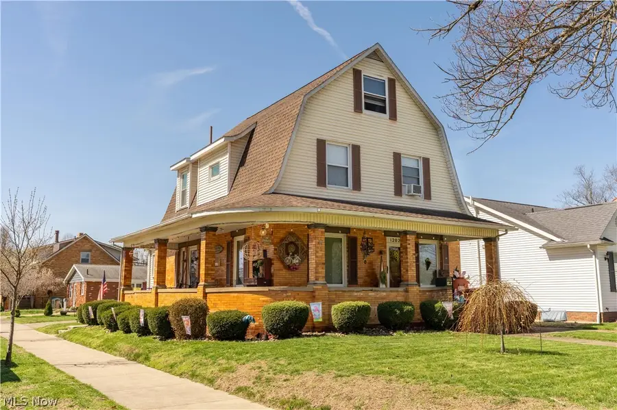1202 N Wooster Avenue, Dover, OH 44622 - #3