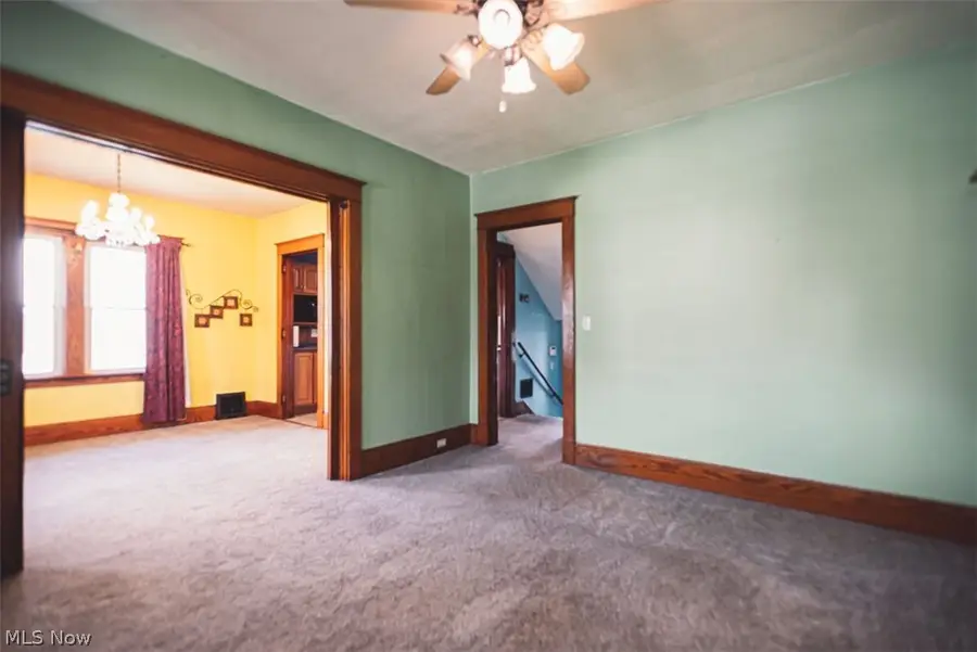 33 N Hartford Avenue, Youngstown, OH 44509 - #3