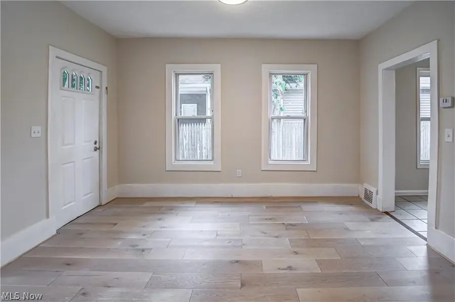 7619 Lawn Avenue, Cleveland, OH 44102 - #3