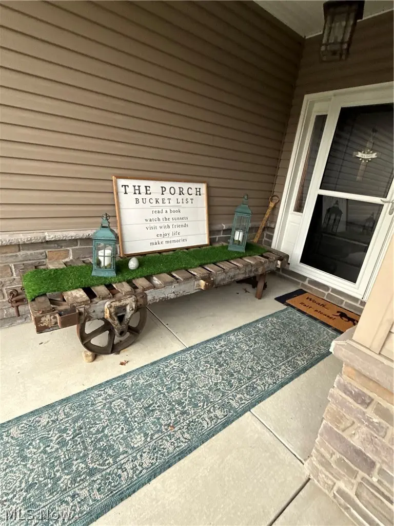 334 Alexis Lane, Canal Fulton, OH 44614 - #2