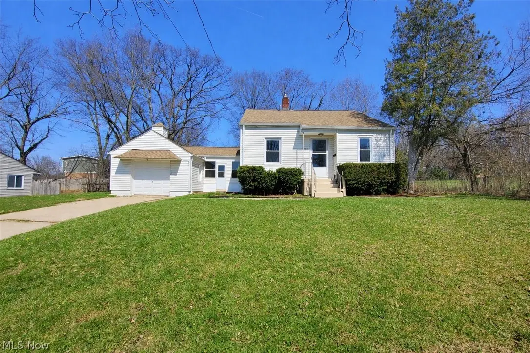 923 Russell Avenue, Akron, OH 44307 - #1