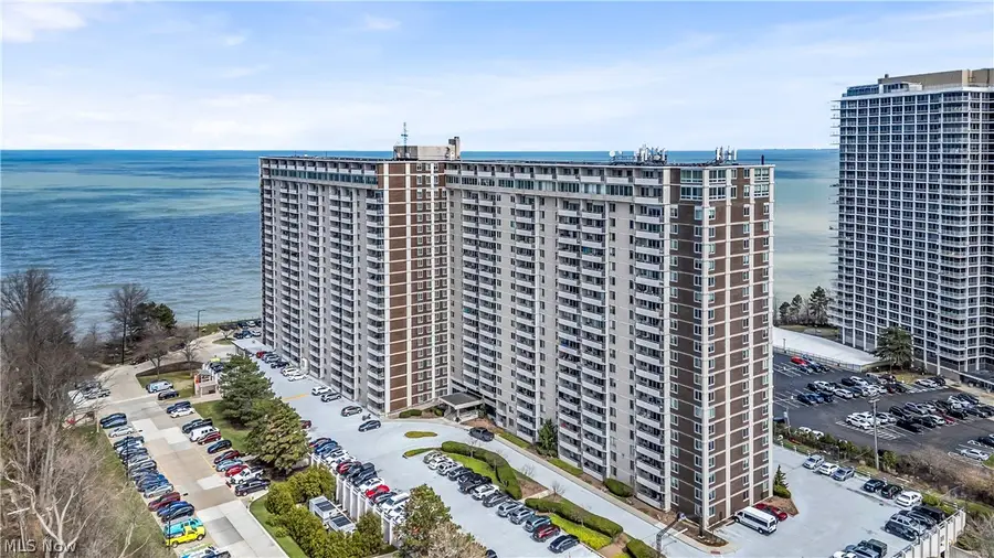 12900 Lake Avenue #320, Lakewood, OH 44107 - #2