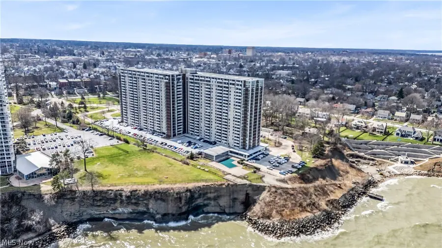 12900 Lake Avenue #320, Lakewood, OH 44107 - #3