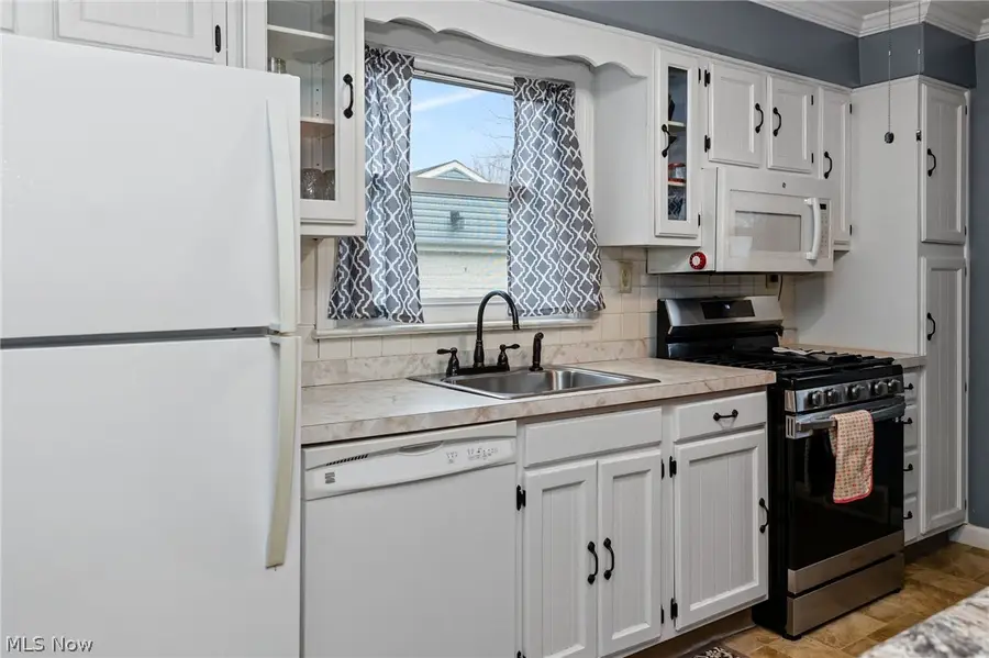 4 Lyndale Drive, Painesville, OH 44077 - #3