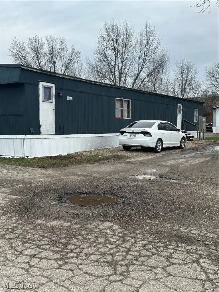 308 Bedford Avenue, Cambridge, OH 43725 - #3