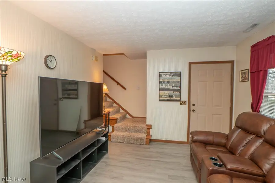 3070 Lancer Nw Street, North Canton, OH 44720 - #3