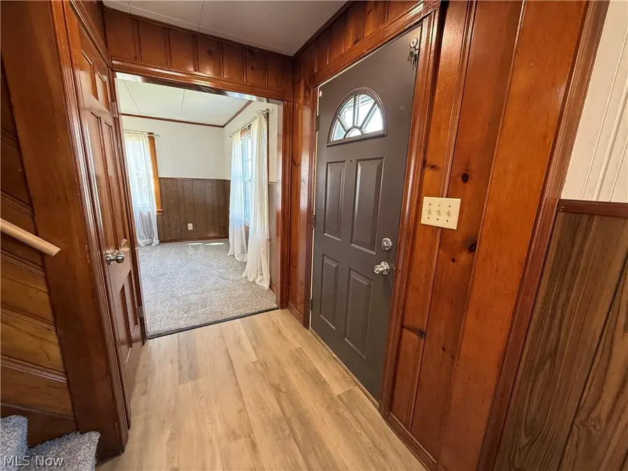 38462 S Beachview Road, Willoughby, OH 44094 - #2