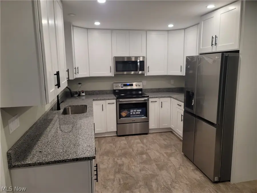 38136 Parkway Boulevard, Willoughby, OH 44094 - #2