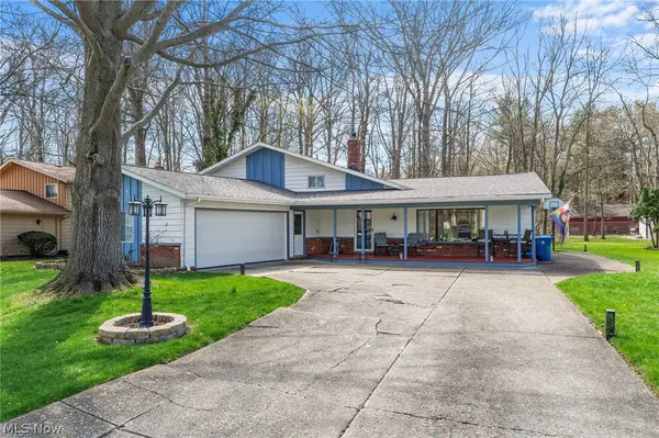 27491 Linwood Circle, North Olmsted, OH 44070